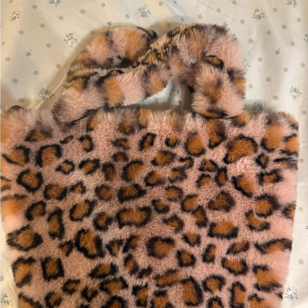 Leopard Print Faux Fur Bag - Picture 2 of 5